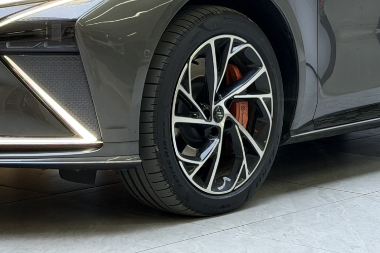 智己汽车 智己L7 2022款 Dynamic车身外观6006