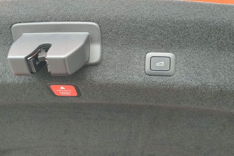 小米汽车 小米SU7 2024款 后驱超长续航高阶智驾Pro版局部细节9006