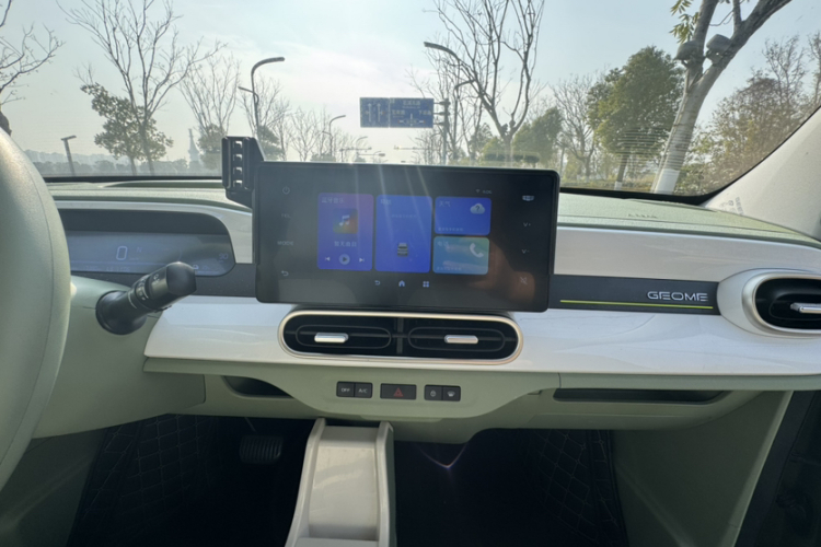 吉利银河 2025款 210km 熊猫骑士局部细节16