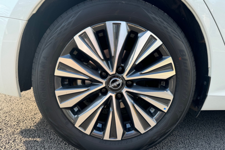 日产 天籁 2022款 2.0L XL-TLS 悦享版局部细节9003