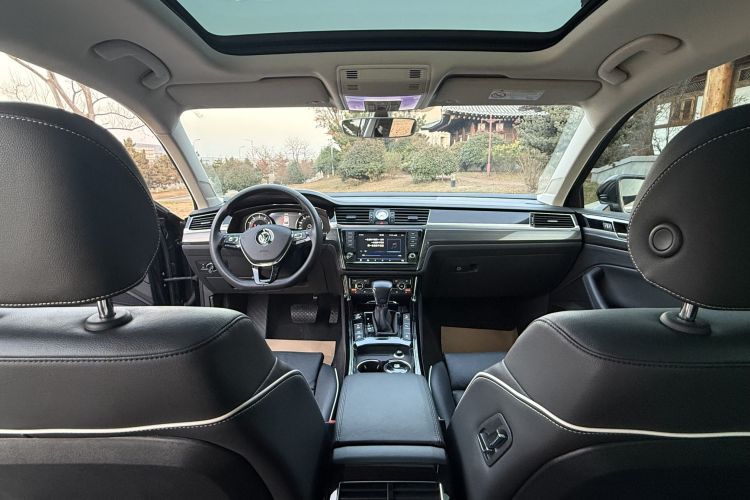 大众 辉昂 2016款 480 V6 四驱至尊版中控内饰7001