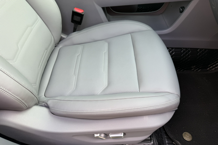 北京BJ30 2024款 1.5T 魔核电驱进阶版局部细节41