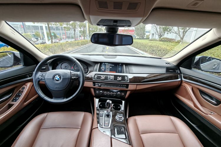 宝马5系 2014款 525Li 领先型中控内饰7001