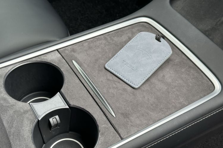 特斯拉 Model Y 2021款 标准续航后驱版中控内饰7003