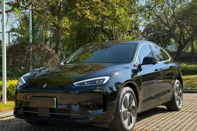 鸿蒙智行 问界M5 2022款 纯电后驱标准版车身外观6006