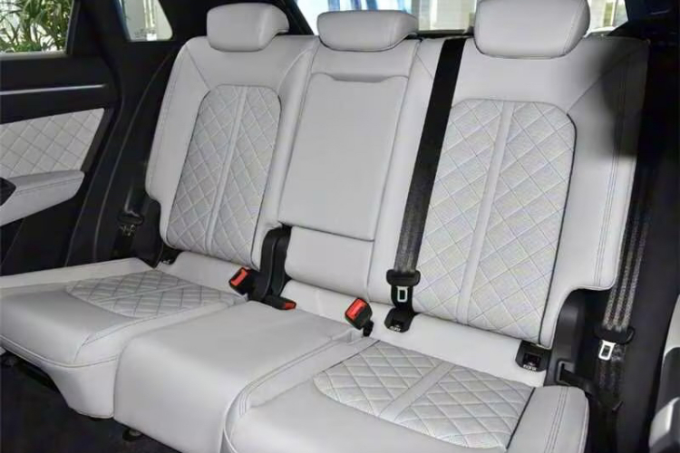 奥迪Q3 2025款 quattro 45周年典藏版 40TFSI 时尚动感型中控内饰7002