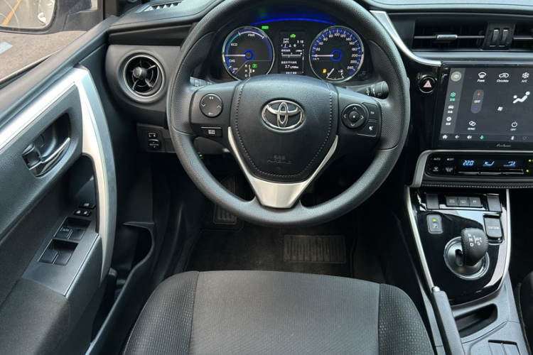 丰田 卡罗拉双擎E+ 2019款 1.8L E-CVT领先版中控内饰7008