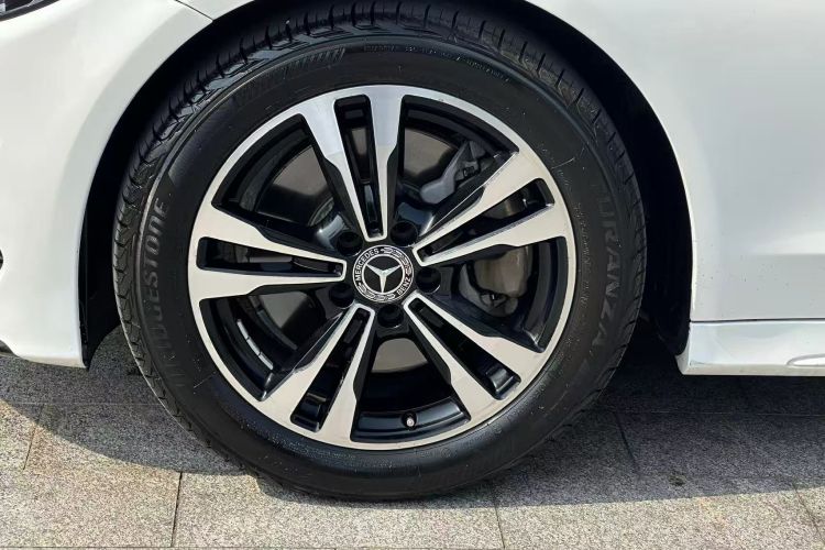 奔驰C级 2018款 C 200 运动版车身外观6009