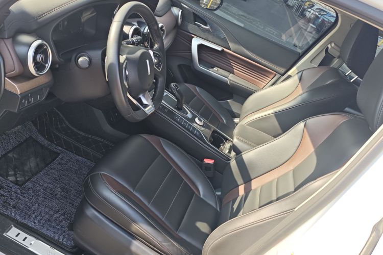 魏牌 VV5 2021款 1.5T 两驱智先锋中控内饰7009