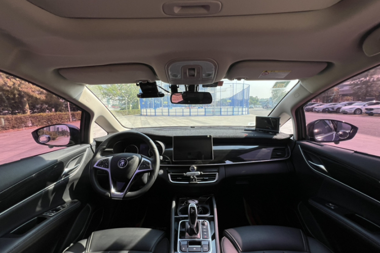 比亚迪 宋MAX 2019款 1.5T 自动智联睿逸天窗型 7座 国VI中控内饰7010