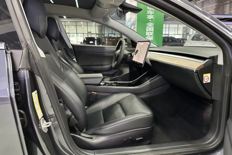 特斯拉 Model 3(进口) 2019款 长续航全轮驱动版中控内饰7005