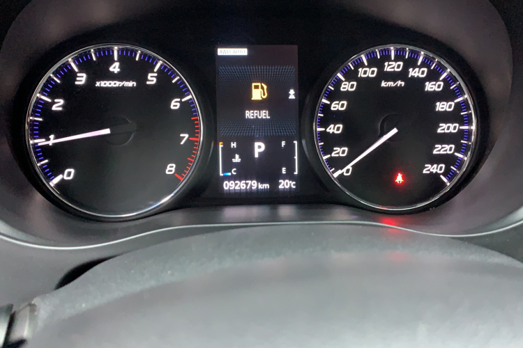 三菱 欧蓝德 2019款 2.4L 四驱致享版 5座 国V中控内饰15