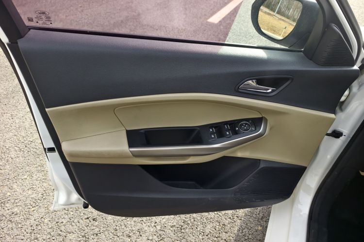 福特 福睿斯 2015款 1.5L 手动舒适型中控内饰7002