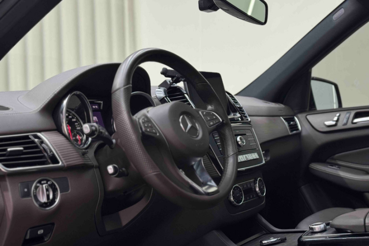 奔驰GLE 2019款 GLE 320 4MATIC 动感型臻藏版局部细节9001