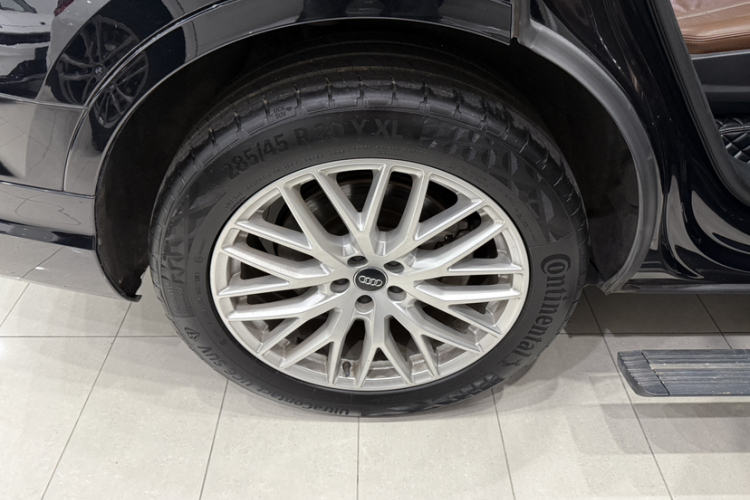 奥迪Q7 2016款 45 TFSI 技术型车身外观6007