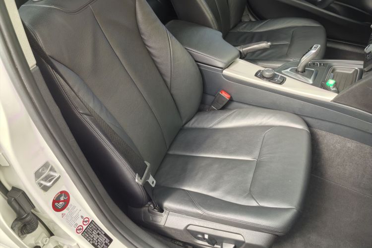 宝马3系 2014款 320i 时尚型车身外观6005