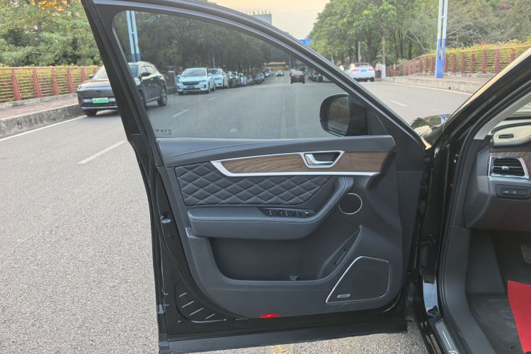 红旗HS7 2019款 3.0T 自动四驱智联旗畅版中控内饰7007