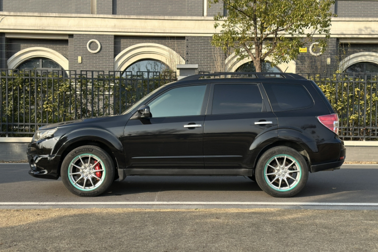 斯巴鲁 森林人 2011款 2.5XS 自动豪华版车身外观6005