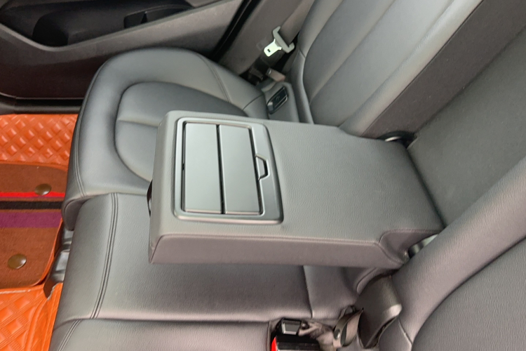 宝马X1 2019款 sDrive20Li 领先型局部细节9002