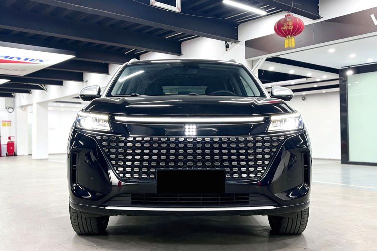 蓝电E5 2024款 荣耀版 100KM臻享型 7座车身外观6001