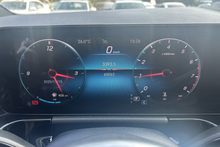 奔驰B级 2020款 B 180中控内饰15