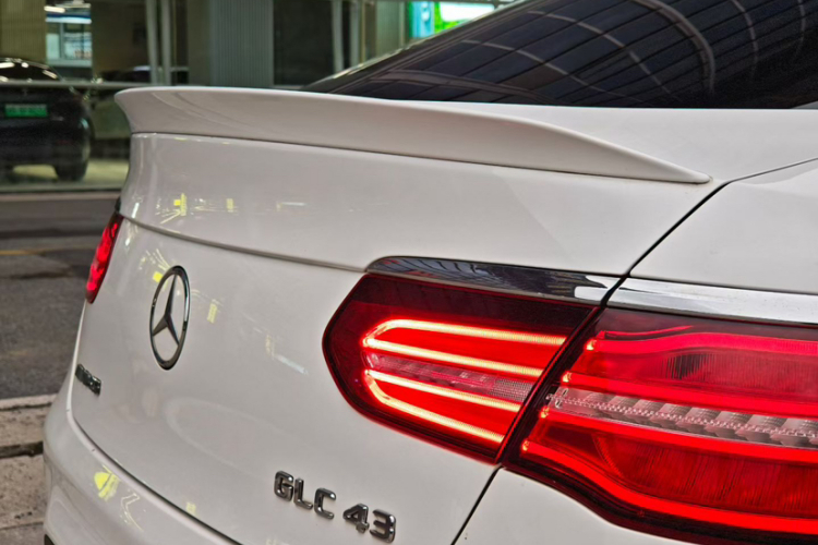 奔驰GLC轿跑 AMG 2017款 AMG GLC 43 4MATIC 轿跑SUV车身外观6006