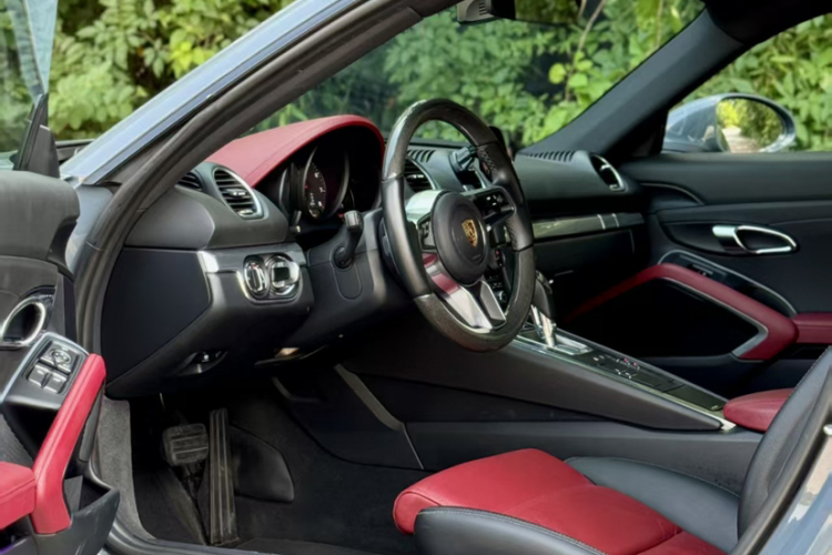保时捷718 2016款 Cayman 2.0T中控内饰7007