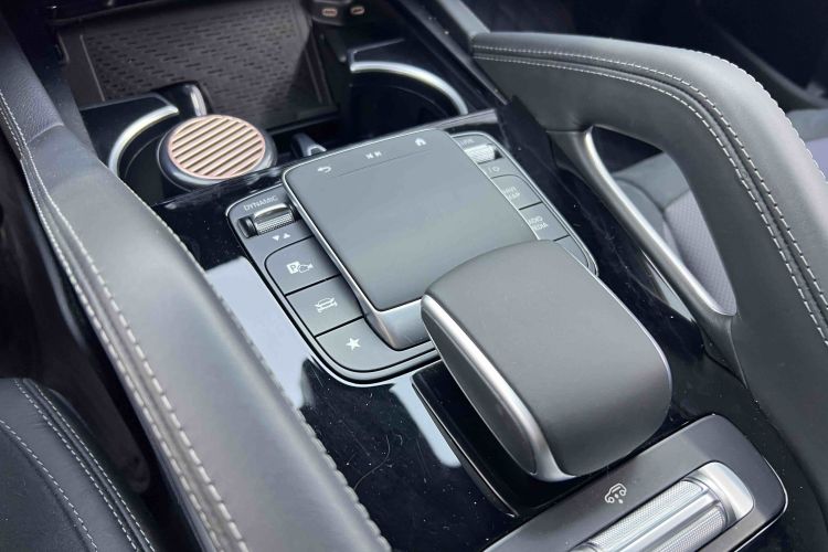 奔驰GLE AMG 2024款 AMG GLE 53 4MATIC+中控内饰7005