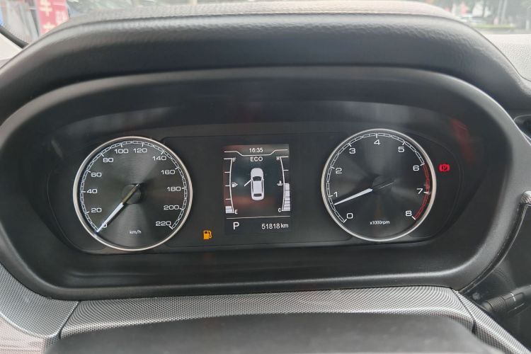 奇瑞 艾瑞泽5 2019款 1.5L CVT自在版 国V中控内饰15