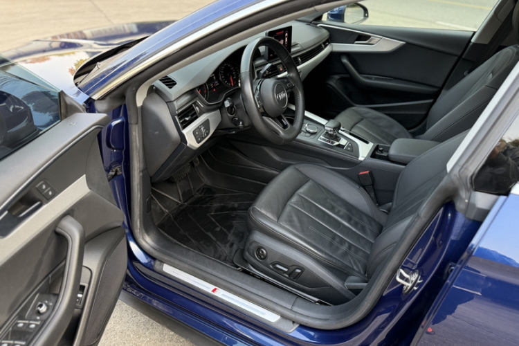 奥迪A5 2017款 Sportback 40 TFSI 时尚型中控内饰7006