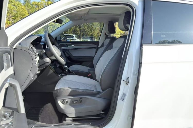 大众 探岳 2023款 330TSI 两驱豪华Plus进阶版中控内饰7005