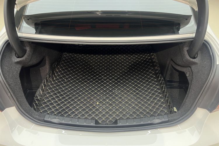 宝马3系 2019款 320Li M运动曜夜版中控内饰7010