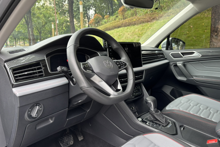 大众 途观L新能源 2023款 430PHEV 插电混动旗舰版中控内饰7006