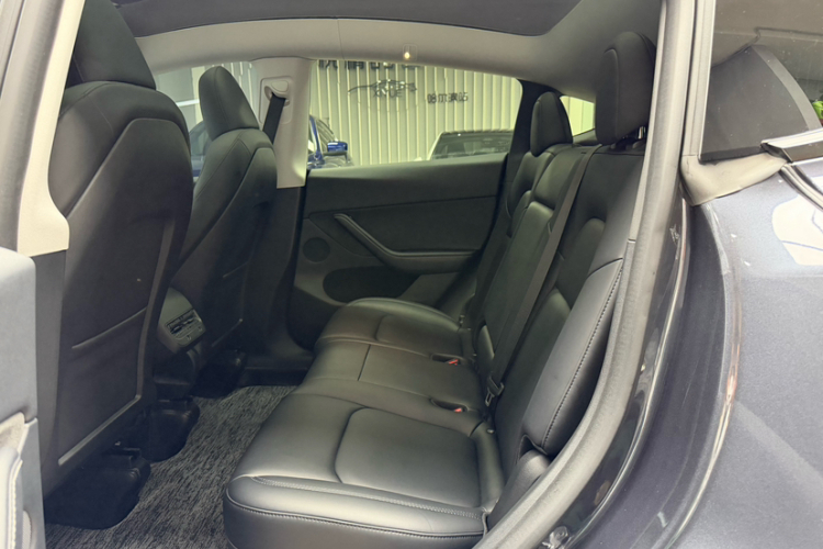 特斯拉 Model Y 2024款 后轮驱动版中控内饰7006