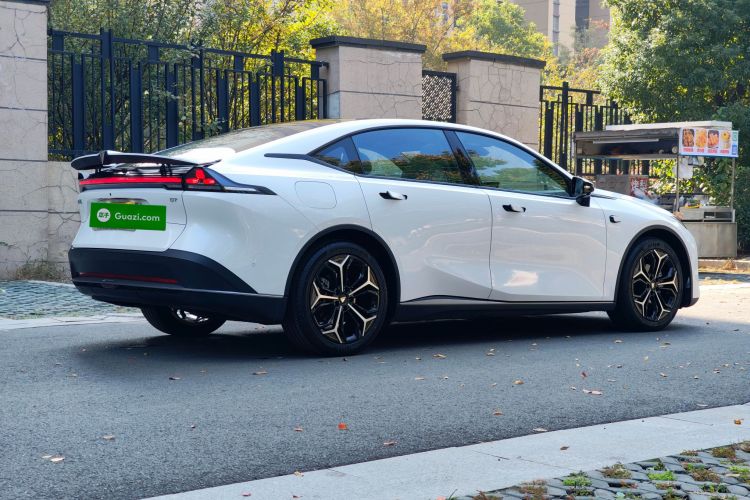 深蓝汽车 深蓝L07 2024款 230Max乾崑智驾ADS SE增程版车身外观6005