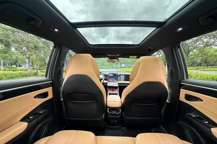 吉利银河 银河L7 2023款 1.5T 115km PLUS中控内饰7006