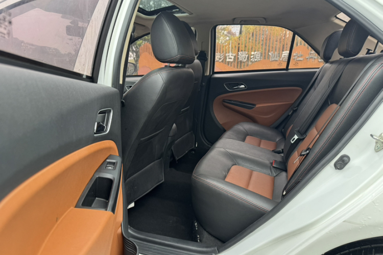 吉利汽车 金刚 2016款 1.5L 手动精英型车身外观6007