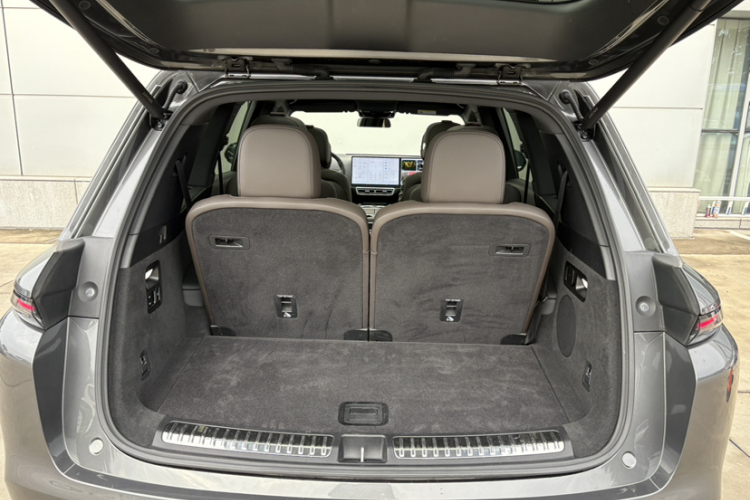 理想汽车 理想L8 2023款 Pro局部细节23