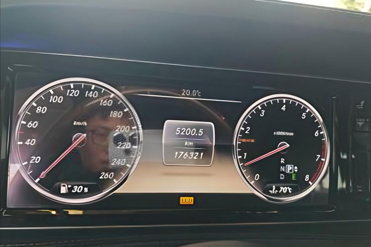 奔驰S级 2014款 S 400 L 豪华型中控内饰15