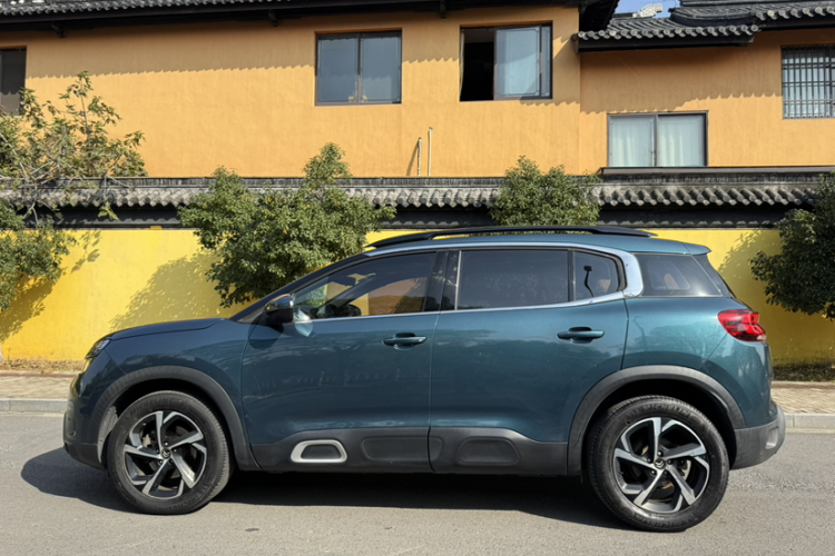雪铁龙 天逸 C5 AIRCROSS 2019款 350THP 乐享型 国V车身外观6010