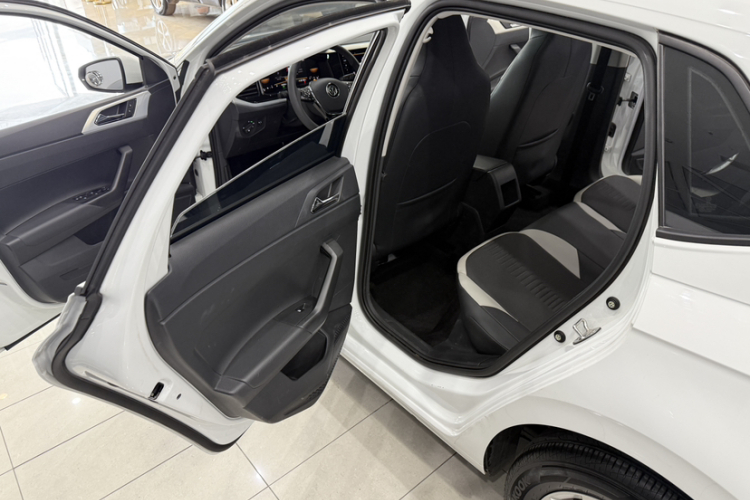 大众 Polo 2023款  Plus 1.5L 自动炫彩科技版中控内饰7006