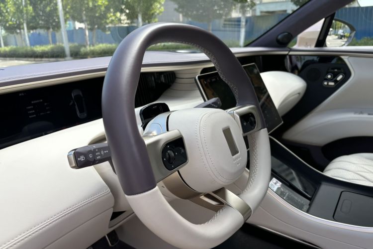 阿维塔11 2024款 700 三激光四驱推荐版中控内饰7006