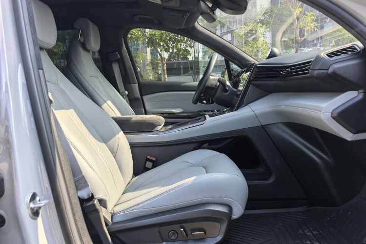 蔚来ES6 2022款 75kWh 运动版中控内饰7006