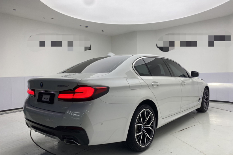 宝马5系 2022款 改款三 530Li 尊享型 M运动套装车身外观6002