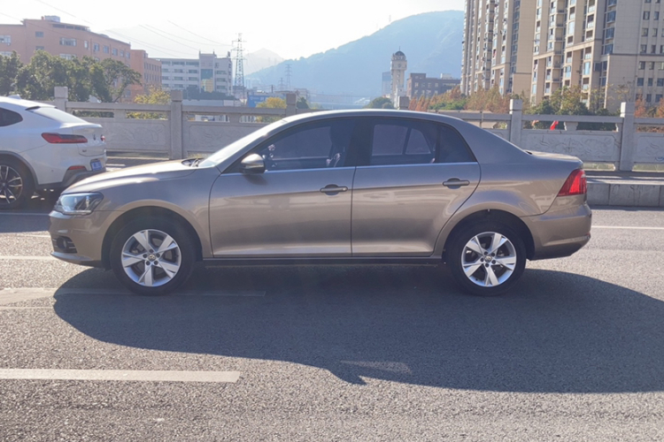 大众 宝来 2015款 质惠版 1.6L 手动舒适型车身外观6010