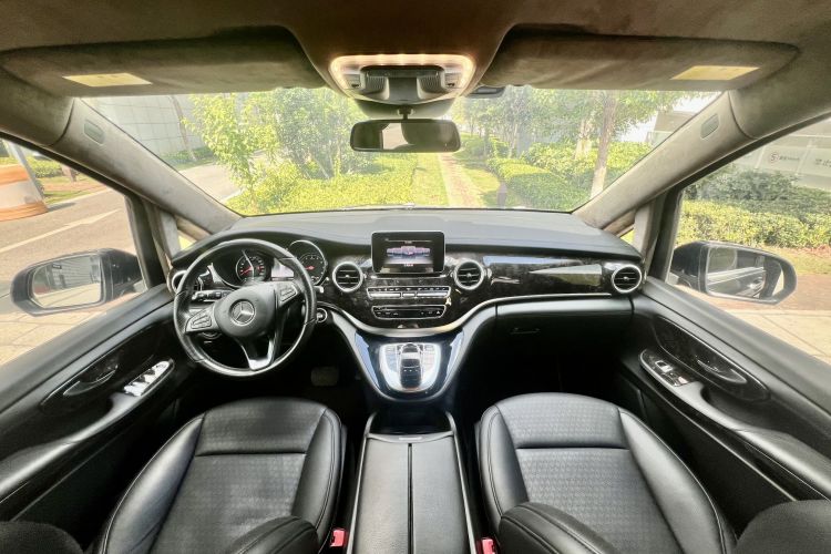 奔驰V级（平行进口）中控内饰7002