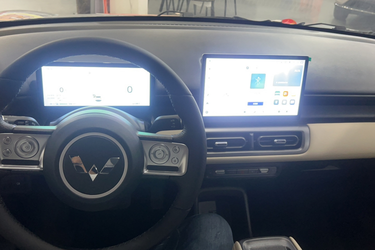 五菱汽车 五菱缤果PLUS 2024款 401km 五座版中控内饰7003