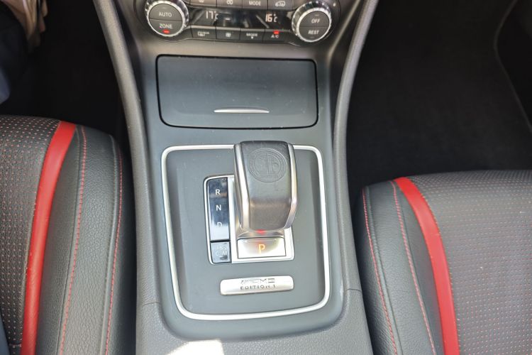 奔驰GLA AMG 2015款 AMG GLA 45 4MATIC中控内饰7003