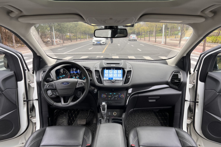 福特 翼虎 2018款 EcoBoost 180 两驱豪翼型中控内饰7001
