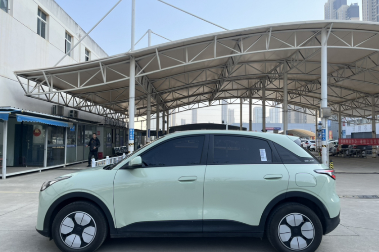 吉利银河 星愿 2025款 310km 青春版车身外观6005